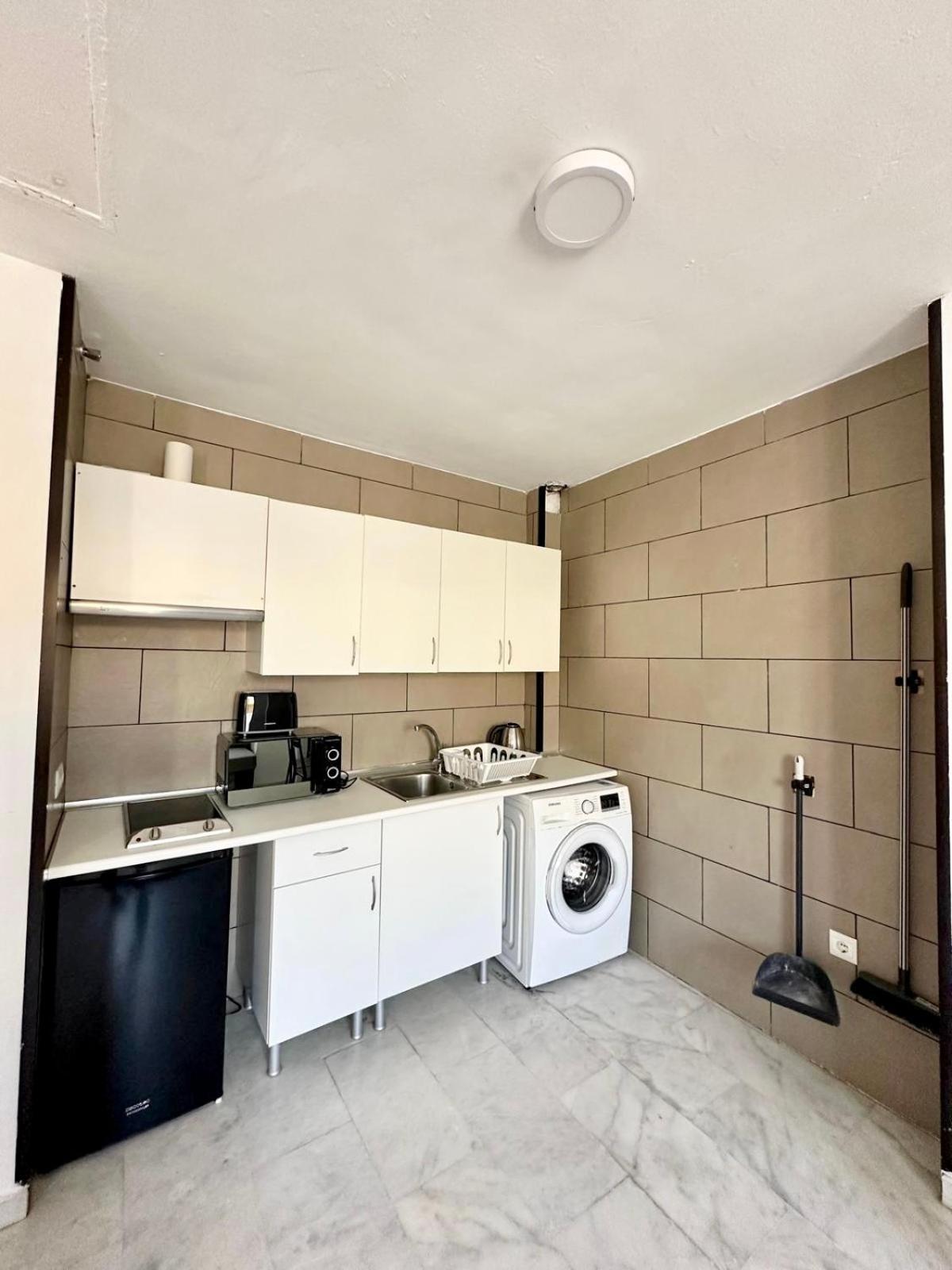 Apartamentos Playa Misericordias Málaga Eksteriør bilde